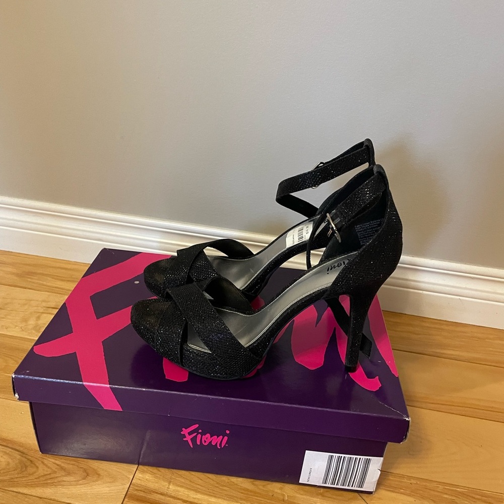 Fioni high heels sandals size 6.5